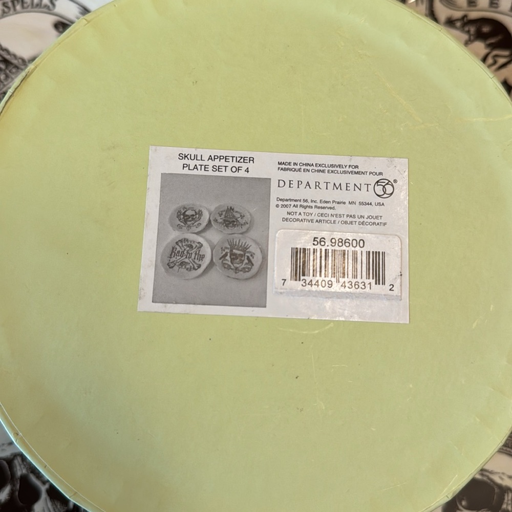 Halloween Dessert plates. Set a four. Ghoulish. Vintage. Dept. 56 New in box - Picture 7 of 11